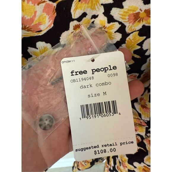 Free People Highlander Blouse in Dark Combo Size M - Picture 10 of 12